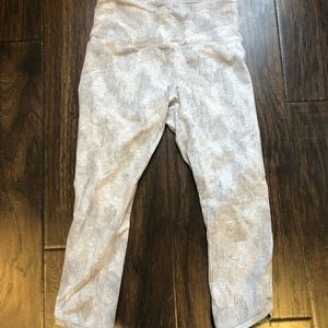 Athleta 3/4 gray leggings. XS.